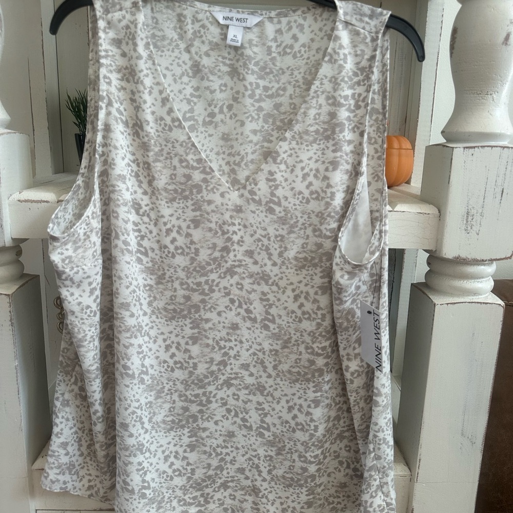 Nine West Women's Cream and Gray Patterned Tank Top